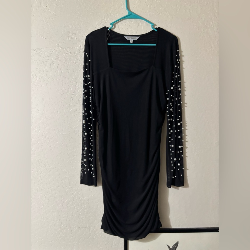 Elegant Black bodycon Dress with sheer Pearl sleeves